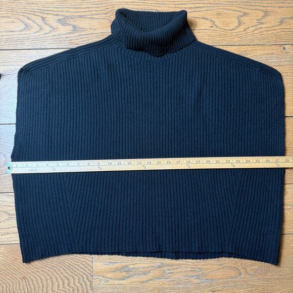 Johnstons of Elgin Cashmere Sweater M Sleeveless Turtleneck Tank Luxury Classic - Picture 7 of 9